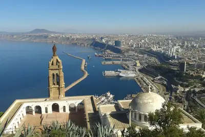 Image de Super T3, En Face Le Meridien D'Oran, Akid Lotfi