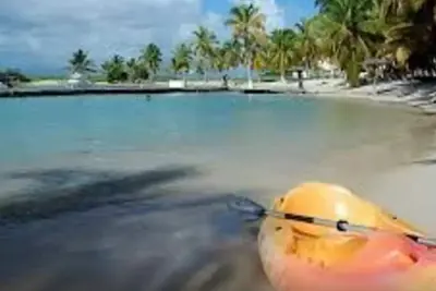 T3 tout confort avec piscine et plage