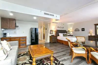 Image de Piscine et à proximité des plages, élégant Studio King Bed (4 personnes)