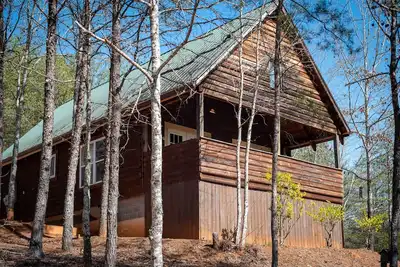 Image de Une cabine dans un lieu privé mais proche des activités