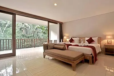 Image de Chambre spacieuse près de Campuhan Ubud