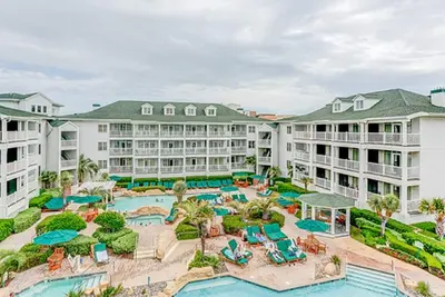 Image de Studio ~ Sleeps 4 ~ Tortue Cay Resort ~ 2 Piscines ~ 2 Hot Tubs ~ Belles Vues ~ RÉSERVER Maintenant