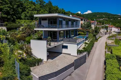 Image de Villa Grand Vision - villa de luxe moderne avec piscine privée, vue sur la mer et 5 chambres