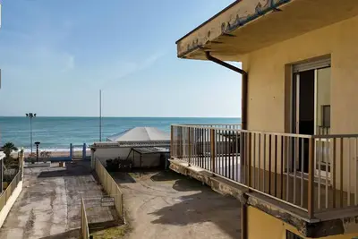 Image de M223 - Marcelli, three-room apartment in the center and facing the sea