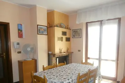 Image de Appartement spacieux et accueillant sur une colline surplombant la mer