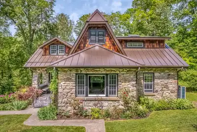 Image de Maison en pierre sur la rivière Shawangunk Vue privée / familiale et avec les animaux domestiques / Mnt