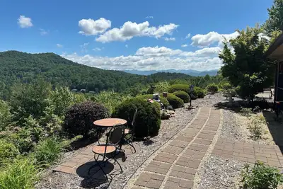 Image de Cardinals Nest Ă RidgeCrest Villa dans les Smoky Mountains