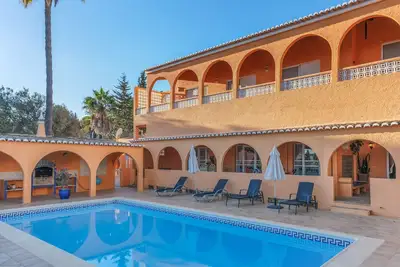 Image de Maison Pedrinho-Luz - Chauffage de piscine, Jardin, Wifi