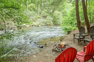 Image de Ellijay River! Tubes! bain à remous, animaux de compagnie, clôturé, cour plate