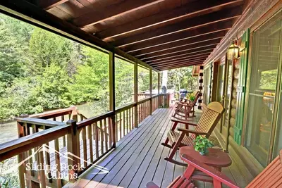 Image de Animaux clôturé amical cour sur Ellijay River, bain à remous, véranda, piscine tbl