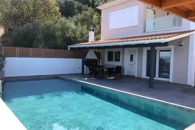 Image de Villa Vue AÉRIENNE (135 m², vue sur la mer, piscine à débordement)