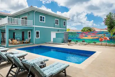 Image de Maintenant, 20% de réduction! Villa spacieuse avec vue sur l'océan, piscine privée et accès à la plage