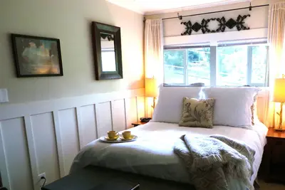Image de Luxury Guest Apartments-pied de Main St Placerville - Iris Suite
