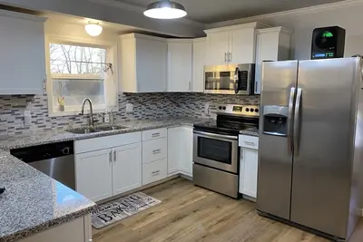 Image de Maison privée de Nashville sur 2 acres ~ Près de Summit Hospital & I40 ~ 30+ jours ou plus