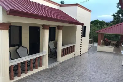 Image de Bella Casa 3dorm, 3ba, Piscina, Billar, Bbq, Cocina, COMÉDOR 6 Sillas Nevera