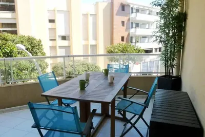 Joli Studio Avec Terrasse Proche Plages