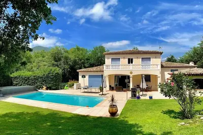 Image de Villa avec piscine et jardin privés/ Cote d'Azur