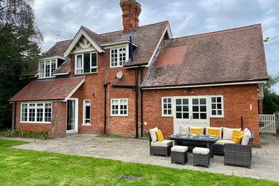 Image de Tower Cottage - Quatre Chambres Maison, Couchages 9