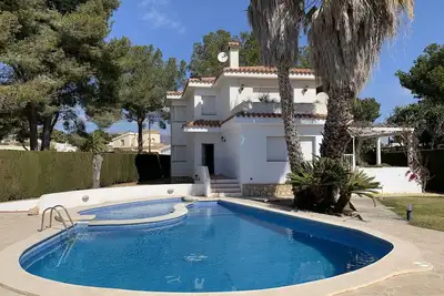 Image de Charmante maison avec piscine privée à quelques mètres de la mer