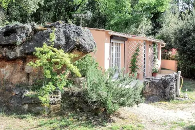 Homerez - Maison charmante à Montauroux avec jacuzzi et vue