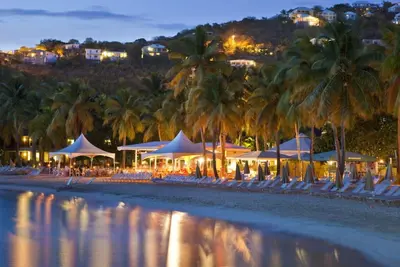 Image de Profitez de Noël sur la plage de la rue Westin John Resort