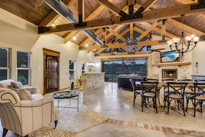 Image de Private, sur la rivière - 6 magnifiques acres (11 personnes)