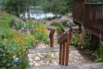 Image de Lakeside Gardens, nouvelle propriété au bord de l'eau, 100 m², 2 chambres, 1 salle de bain Pour 6 personnes