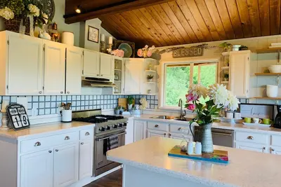 Image de Belle 3br / 2ba Hideaway! Idéal pour les groupes et les familles! Vues Inlet et Denali