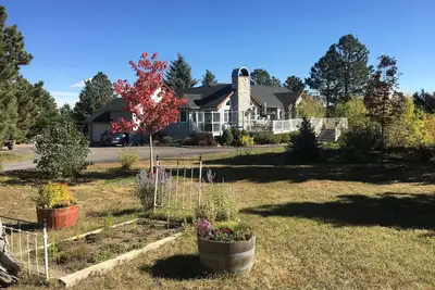 Image de Tranquil Palmer Divide Residence-10 personnes dans des lits