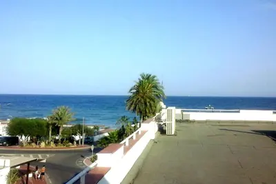 Image de Super Penthouse Face À La Mer - 7 à 13 personnes