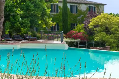 Image de Appartement Crevole dans un domaine historique près de Sienne avec piscine