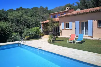 Image de Maison de vacances côte d'Azur, séjour & 3 chambres clim réversible, piscine.