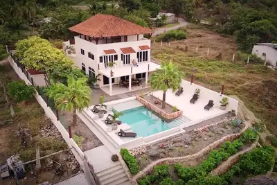 Image de Belle maison en bord de mer située à 30 minutes au sud de l'aéroport d'Ixtapa-Zihuatanejo