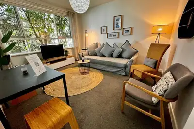 Image de 1 Bedroom Apt With Parking Stroll to Elwood Beach