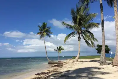 belle maison caribéenne à louer pour 10 personnes