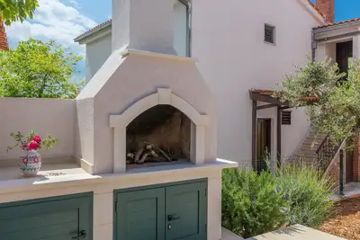 Image de Réservez Villa Basic et détendez-vous avec du vin et un magnifique coucher de soleil depuis le dernier étage