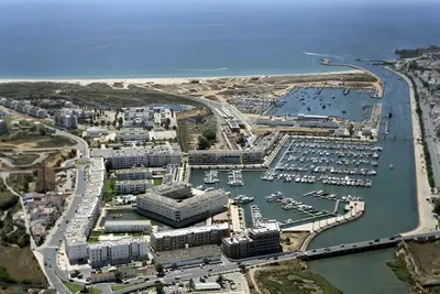 Image de Marina de Lagos, 2br Apt avec piscine