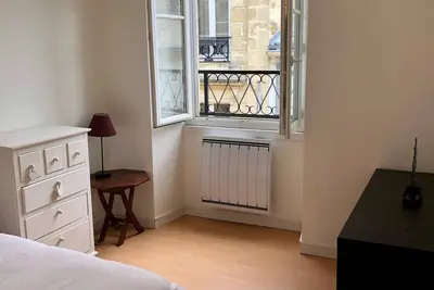 Image de Duplex 4 à 6 pers, terrasse, parking, cœur des Chartrons, Bordeaux Centre