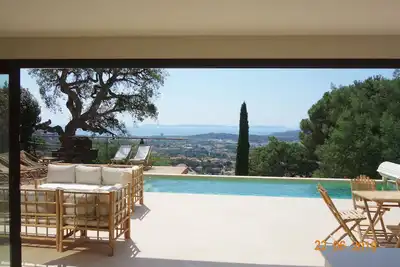 Image de ☀️Var Villa Design Vue Mer Panoramique Piscine Chauffée Climatisation