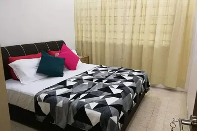 Image de Cozy House peut dormir jusqu'à 8 personnes