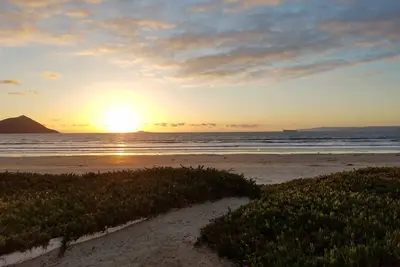 Image de Multi Family Beach House avec Guest House-Jouets & WiFi (Punta Banda)