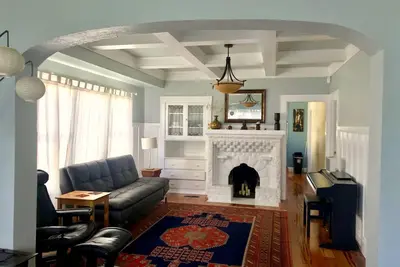 Image de Sunny Berkeley 3 chambres / 2 salles de bains maison près de Bart (métro)