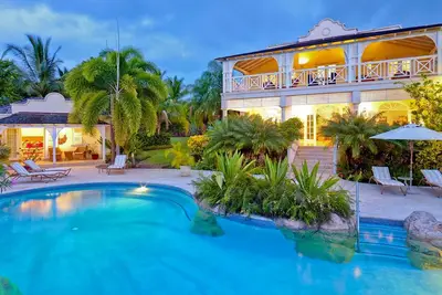 Image de Villa de luxe sur la côte ouest avec vue sur la mer et piscine privée
