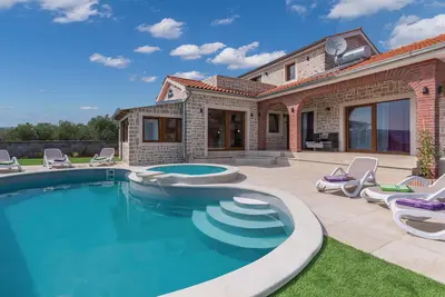 Image de Magnifique maison à Krk avec WiFi