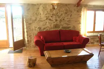 Image de Belle grange en pierre rénovée avec vue magnifique! Village tranquille