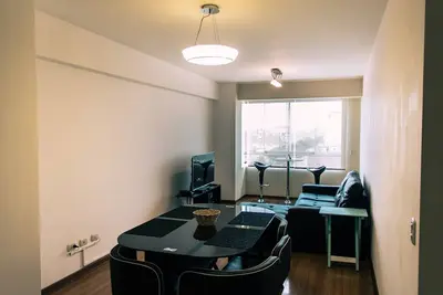 Image de Département entier confortable près du centre financier