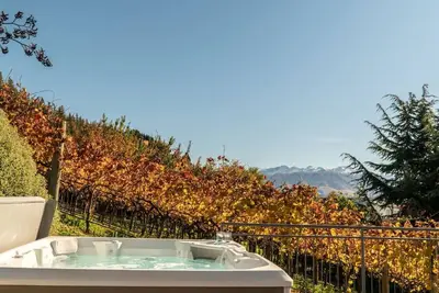 Image de Élégante maison accueillante, près du lac Wanaka et avec une vue imprenable