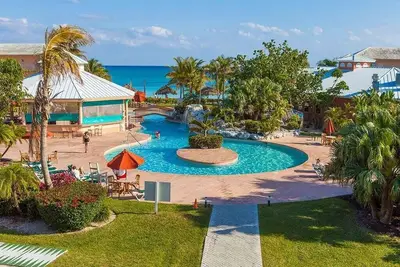 Image de Island Seas Resort 2 chambres à coucher. Réserver avec un courtier agréé. Over450 vrbo critiques