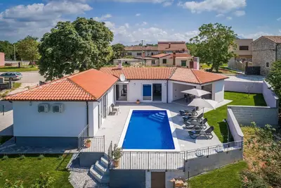 Image de Maison de vacances NaNa avec piscine privée