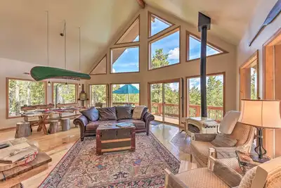 Image de Nouveau! Maison Fairplay moderne avec bain à remous, terrasse et vues!